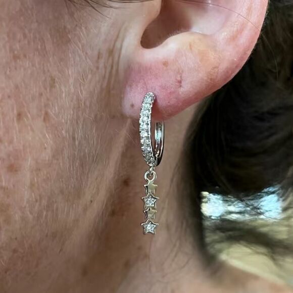 ⭐️Dainty Sparkling Silver Star C Hoop Dangle Drop Earrings - Picture 10 of 15